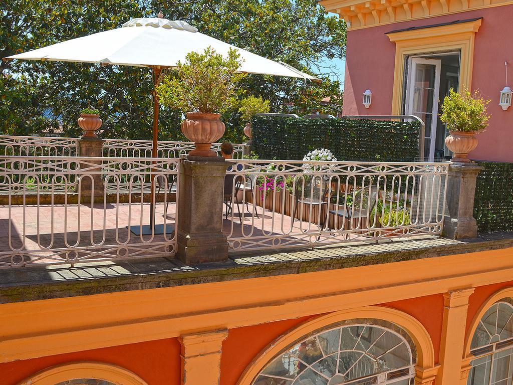 Готель The Secret Garden Relais П'яно-ді-Сорренто Екстер'єр фото